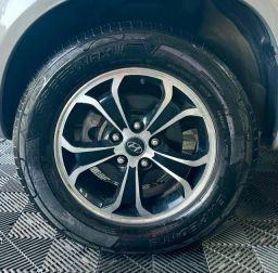 https://img.olx.com.br/thumbs256x256/25/258671777115055.jpg