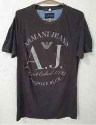 Título do anúncio: Camiseta Geoge Armani jeans original pouco uso G