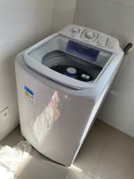 Título do anúncio: Máquina de lavar Electrolux semi nova - 12kg