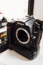 Título do anúncio: Câmera Dslr Nikon D90 + Grip + Bateria Extra + Lente 18-105