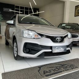 https://img.olx.com.br/thumbs256x256/26/264686794471547.jpg