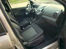 https://img.olx.com.br/thumbs256x256/26/268693186698496.jpg