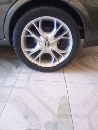 https://img.olx.com.br/thumbs256x256/26/269553629163625.jpg
