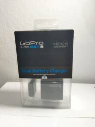 Título do anúncio: Carregador + 2 baterias GoPro hero 4