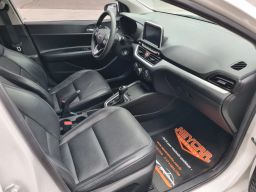 https://img.olx.com.br/thumbs256x256/27/271571763900662.jpg