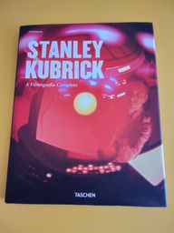 Título do anúncio: Livro capa Stanley kubrick / português filmografia completa. 