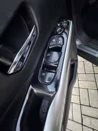 https://img.olx.com.br/thumbs256x256/27/273651424169571.jpg