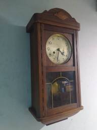 Título do anúncio: Antigo relógio Junghars, restaurado caixa de madeira original.