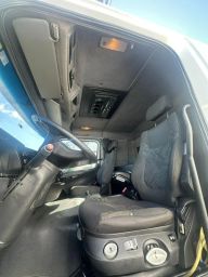 https://img.olx.com.br/thumbs256x256/27/275644927021700.jpg