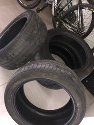 Título do anúncio: Vendo pneus  ( 2 michelin e 2 pirelli ) 215 50 R17