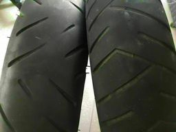 Título do anúncio: Par de pneus usados Scooteer
