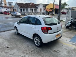 https://img.olx.com.br/thumbs256x256/28/281638211903729.jpg
