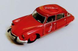 Título do anúncio: Johnny Lightning 1963 Citroen DS Coupê Coca Cola escala 1:50