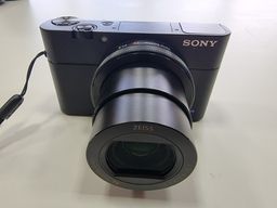 Título do anúncio: Camera Sony Dsc-rx100 M5 4K Preto (Usado)