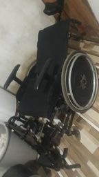 Título do anúncio: Cadeira de rodas estado de novo