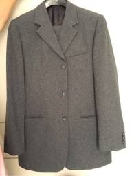 Título do anúncio: Terno / Paletó masculino cinza completo - com blazer e calça 