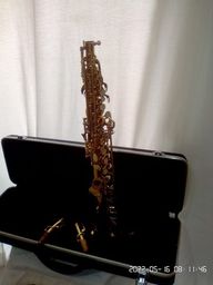 Título do anúncio: sax soprano custom top excelente conservação com revisão som top