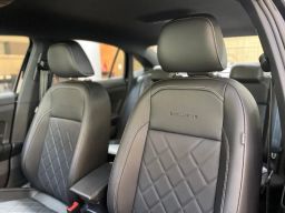 https://img.olx.com.br/thumbs256x256/28/285588150880858.jpg