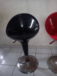 Título do anúncio: Cadeiras banquetas branca(baixa) vermelha (media) preta (alta)