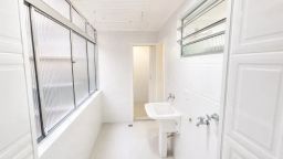 https://img.olx.com.br/thumbs256x256/29/298673448156921.jpg