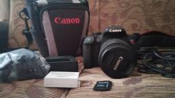 Título do anúncio: Câmera Canon T5i 