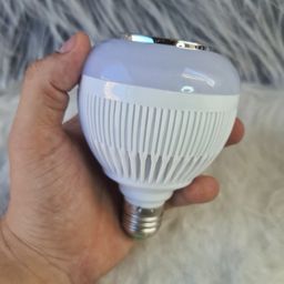 Título do anúncio: Lâmpada LED Com Caixa De Som Controle