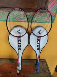Título do anúncio: Raquetes Badminton Hi-qua com capas Victor 