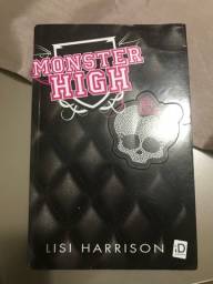Título do anúncio: Livro bobeca  monster high 30,00