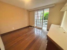 https://img.olx.com.br/thumbs256x256/30/300576513436431.jpg