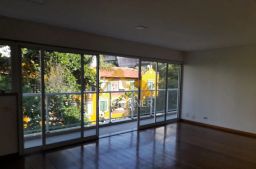 https://img.olx.com.br/thumbs256x256/30/300692430723390.jpg