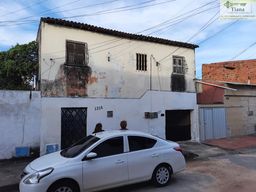 Título do anúncio: Casa a venda no Conjunto Ceará, com 144m² de terreno, ao todo 3 casas separadas, ótima loc