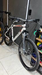 https://img.olx.com.br/thumbs256x256/30/302563752565569.jpg