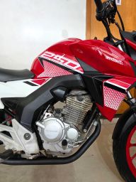 https://img.olx.com.br/thumbs256x256/30/302691308338811.jpg