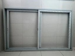 https://img.olx.com.br/thumbs256x256/30/303556139692870.jpg
