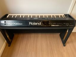 Título do anúncio:  Piano Teclado Digital Roland RD-700SX