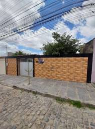 Título do anúncio: Casa com 3 dormitórios à venda, 60 m² por R$ 130.000,00 - Malvinas - Campina Grande/PB