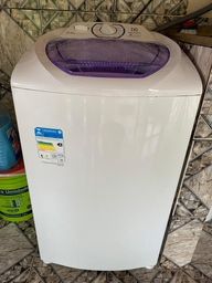 Título do anúncio: Máquina de lavar Eletrolux semi nova 