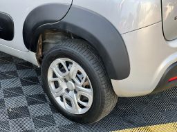 https://img.olx.com.br/thumbs256x256/31/311593498802701.jpg