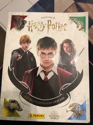 Título do anúncio: Álbum de figurinha do Harry Potter novo 