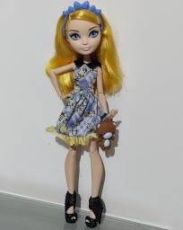 Título do anúncio: Boneca Ever After High Blondie Lockes Piquenique Encantado Mattel Nova
