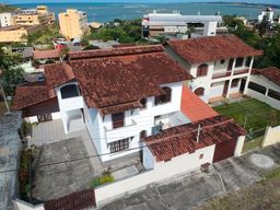 Título do anúncio: Meneguz - Belíssima casa clássica a venda, com 5 quartos, com vista para o mar em Meaípe. 