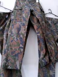 Título do anúncio: Calça do exército de Brasília originais 
