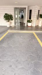 https://img.olx.com.br/thumbs256x256/32/321683077315592.jpg