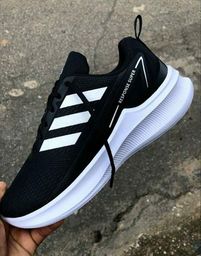 Título do anúncio: Tênis Adidas preto Promoção 75 reais
