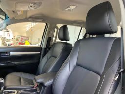https://img.olx.com.br/thumbs256x256/32/325638421149047.jpg