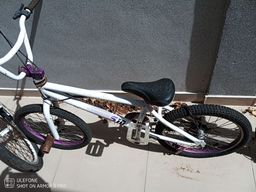 Título do anúncio: Bicicleta criança S10 100 reais leia anúncio.