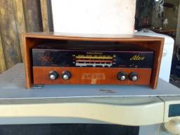 Título do anúncio: radio antigo de caixa de madeira