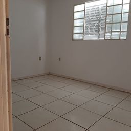 Título do anúncio: Casa para aluguel tem 60 metros quadrados com 3 quartos em Vila Alvorada - Goiânia - GO