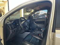 https://img.olx.com.br/thumbs256x256/33/332614423600842.jpg