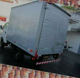 Título do anúncio: Frete e Mudança caminhão baú pequeno viagens Goiânia, Anápolis, Jaraguá